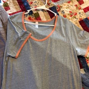 Lularoe classic tee